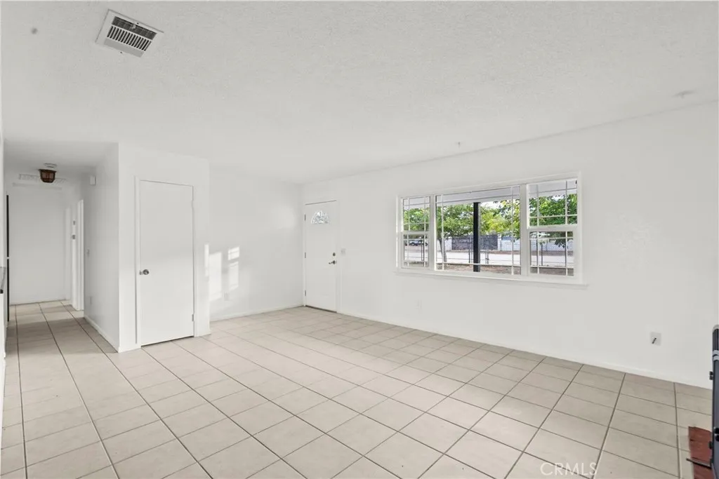 10115 E Avenue S10, Littlerock, California 93543 home-pic-3